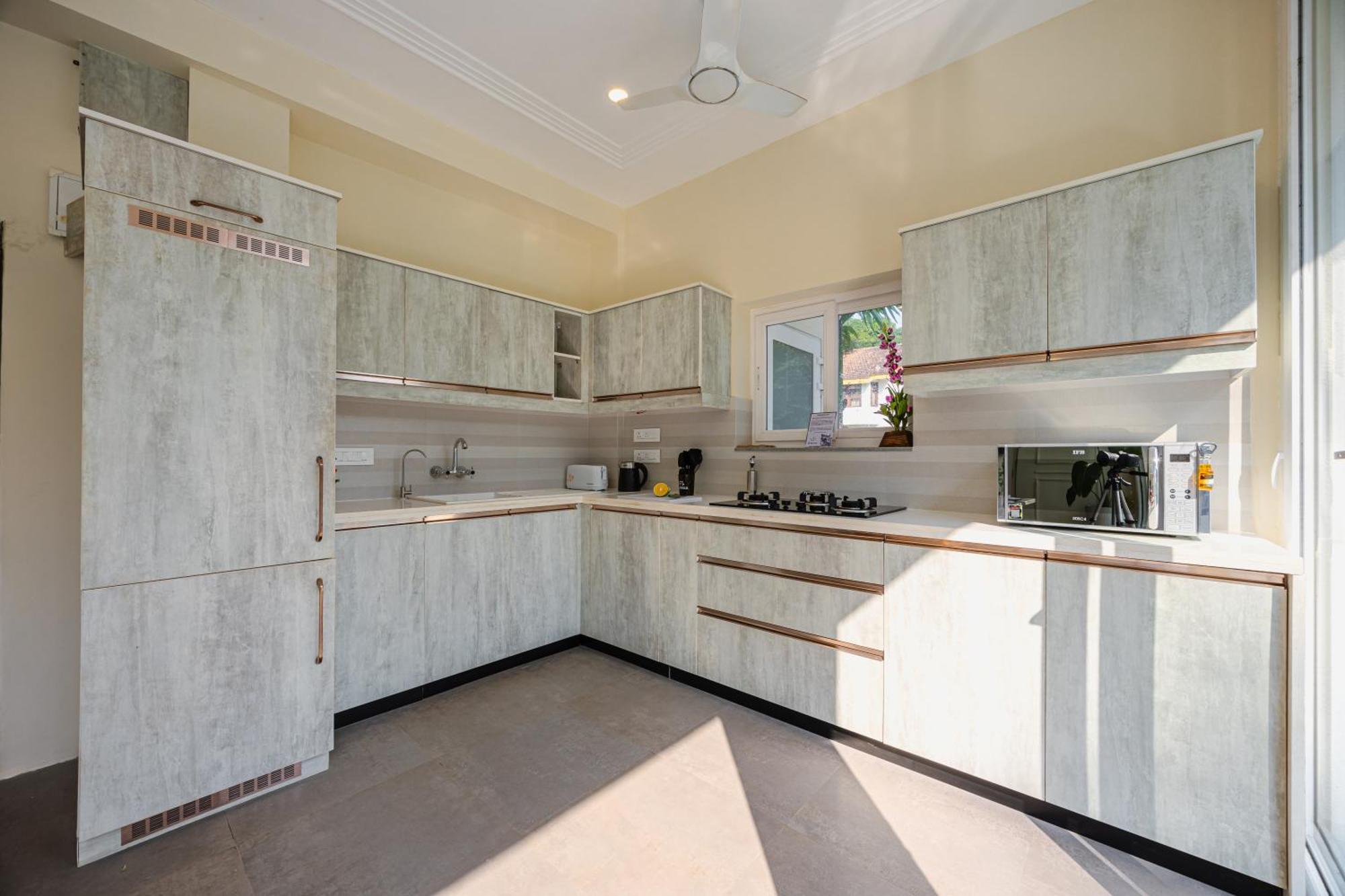 Elivaas 4 Bhk Villa Near Beach With Private Pool & Bar - Casa Boa Vida Candolim Eksteriør billede
