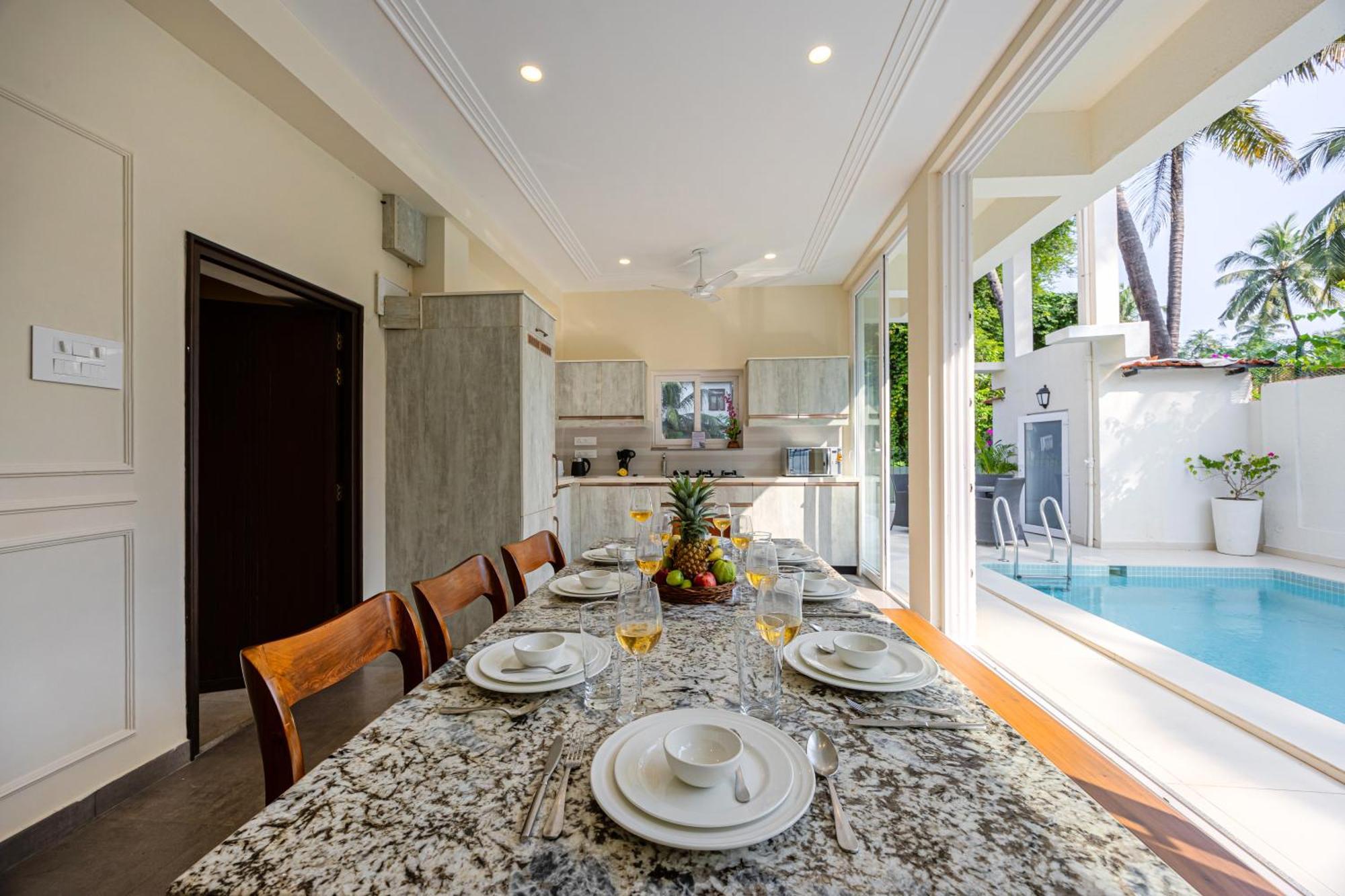 Elivaas 4 Bhk Villa Near Beach With Private Pool & Bar - Casa Boa Vida Candolim Eksteriør billede