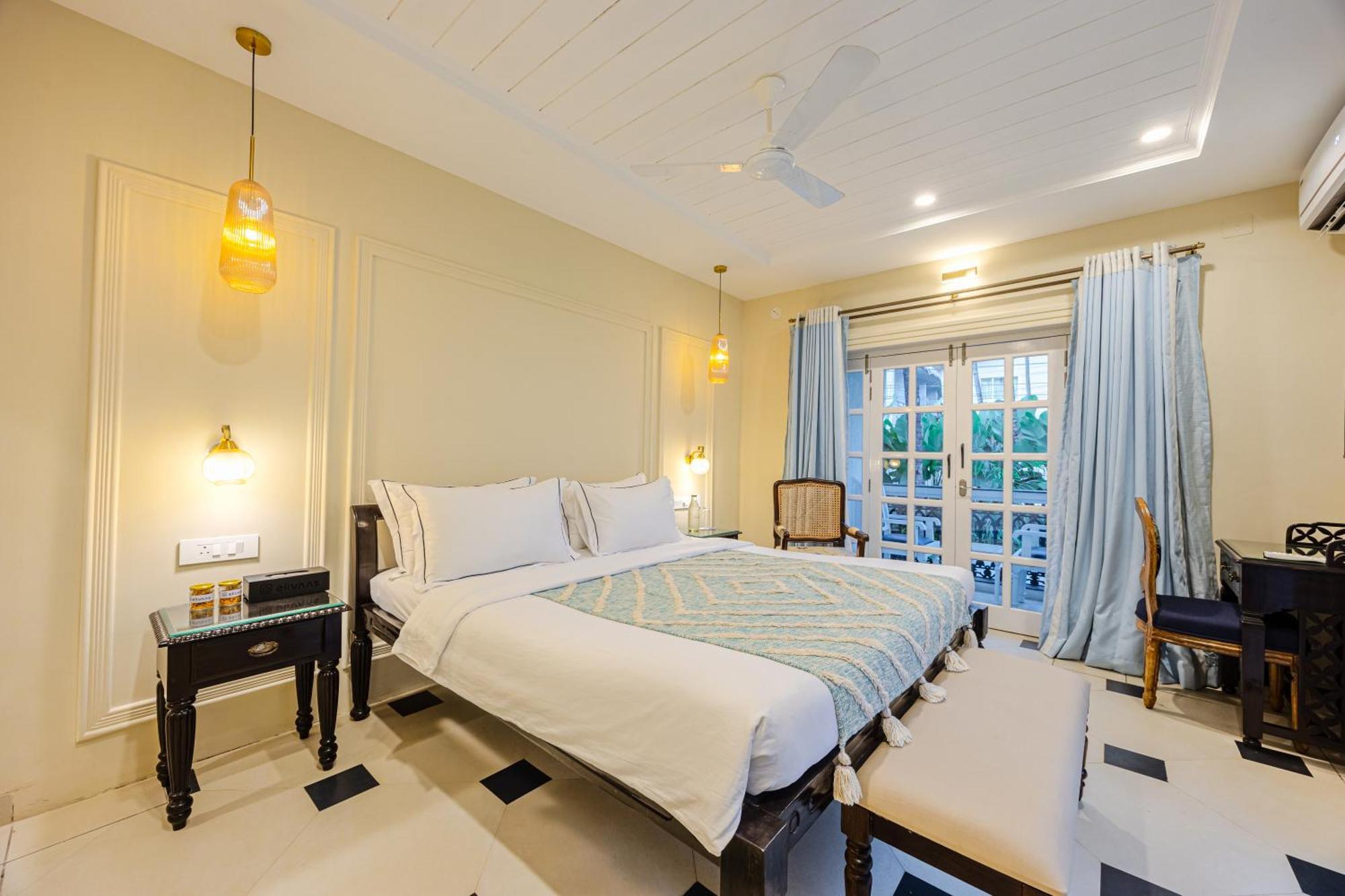 Elivaas 4 Bhk Villa Near Beach With Private Pool & Bar - Casa Boa Vida Candolim Eksteriør billede