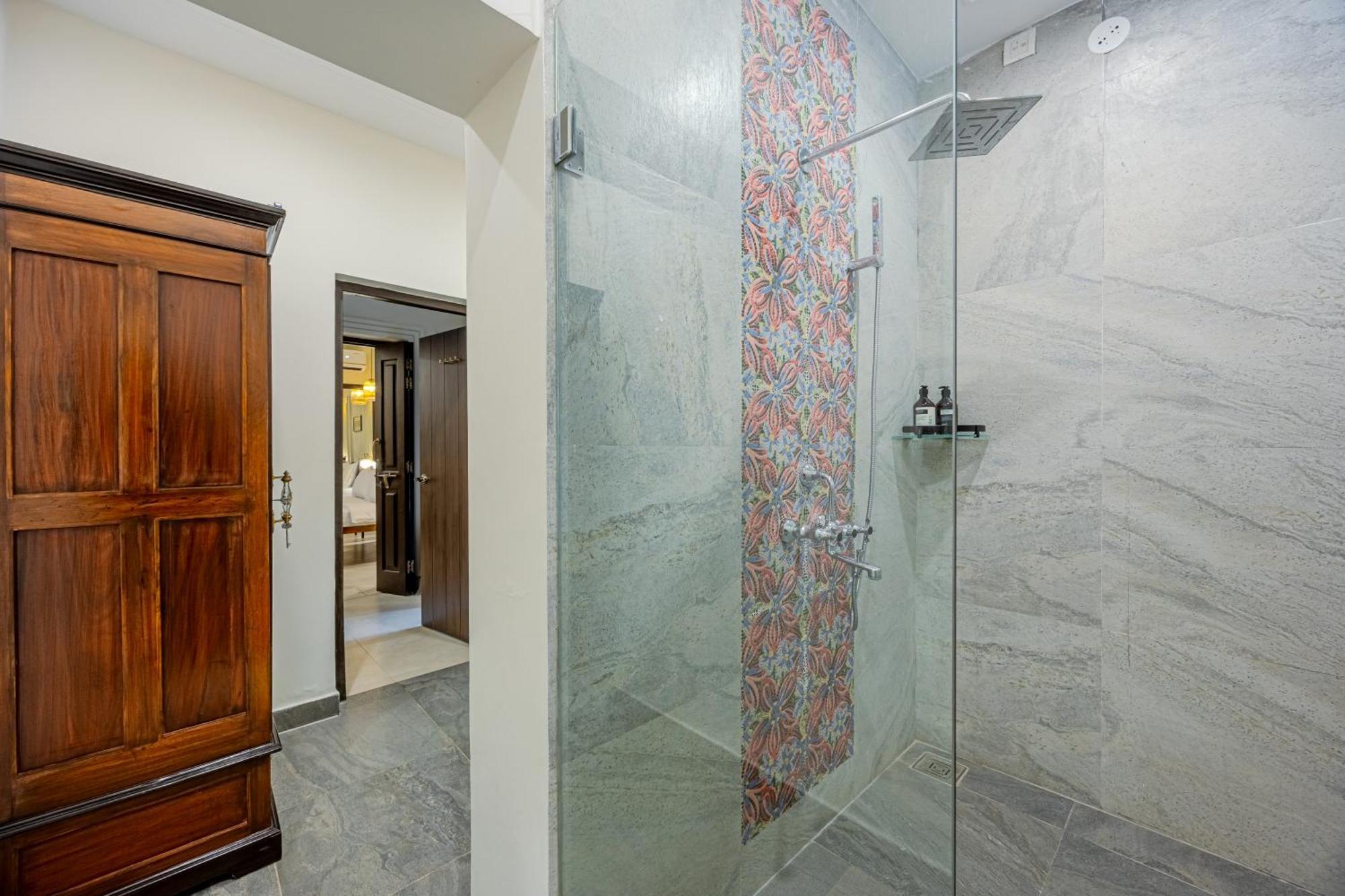 Elivaas 4 Bhk Villa Near Beach With Private Pool & Bar - Casa Boa Vida Candolim Eksteriør billede
