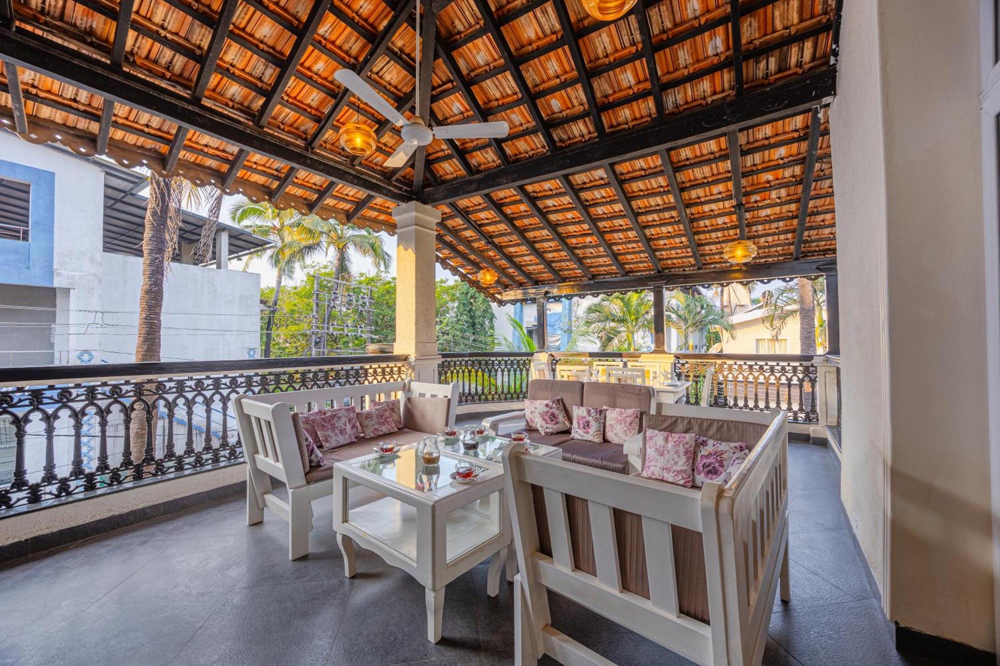 Elivaas 4 Bhk Villa Near Beach With Private Pool & Bar - Casa Boa Vida Candolim Eksteriør billede