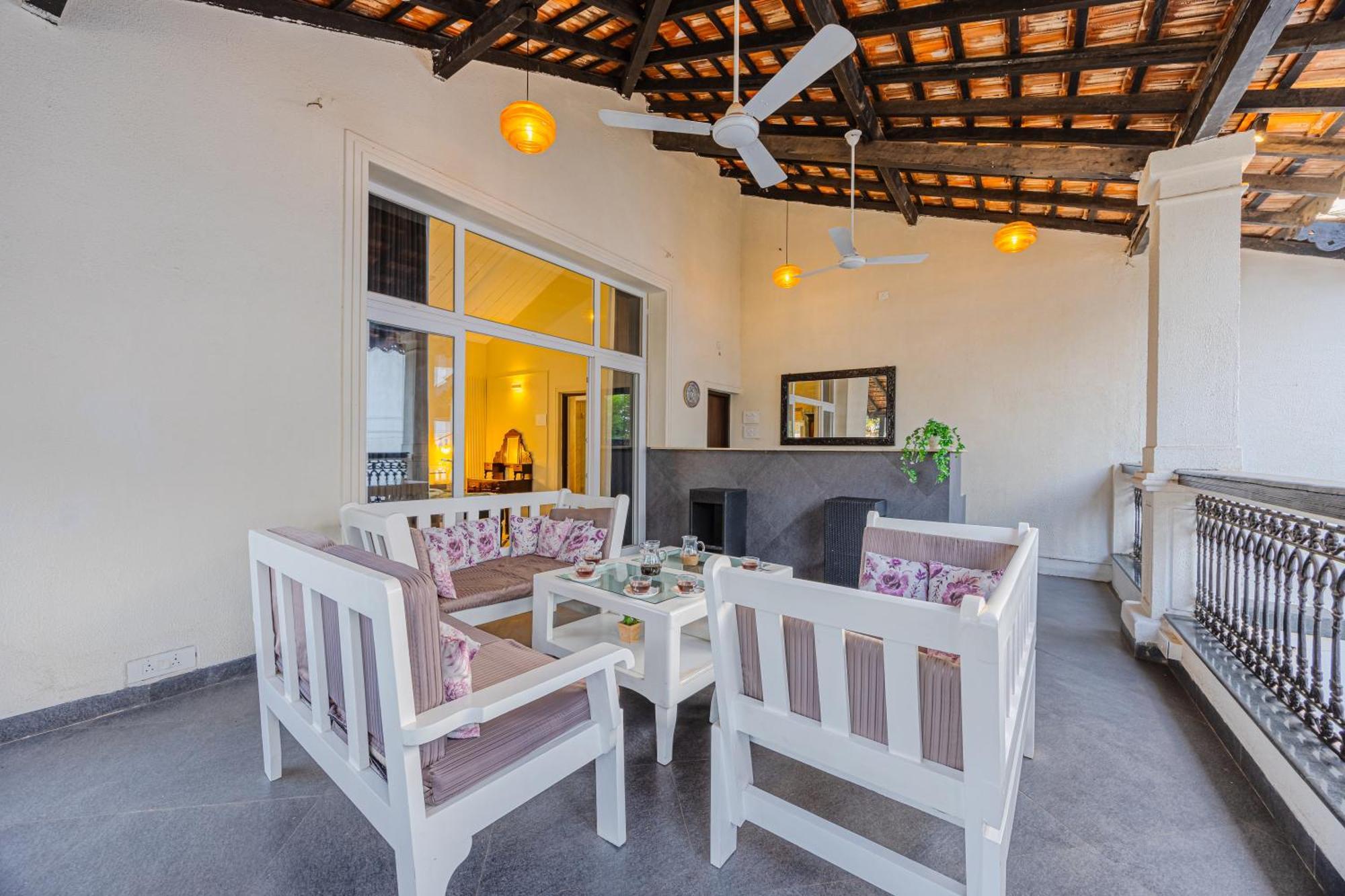 Elivaas 4 Bhk Villa Near Beach With Private Pool & Bar - Casa Boa Vida Candolim Eksteriør billede