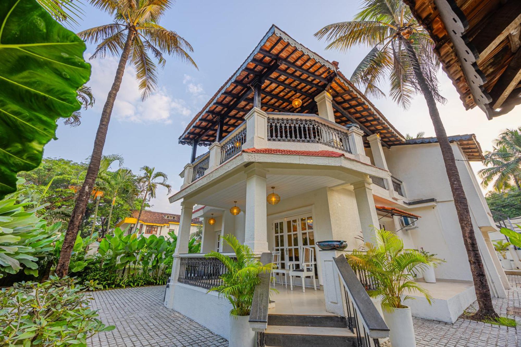 Elivaas 4 Bhk Villa Near Beach With Private Pool & Bar - Casa Boa Vida Candolim Eksteriør billede